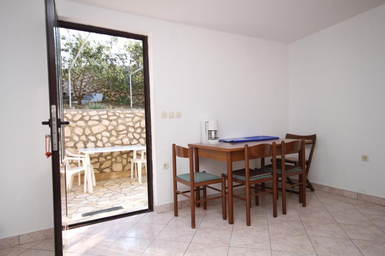 Apartments By The Sea Kustici, Pag - 6335 Zubovići 外观 照片