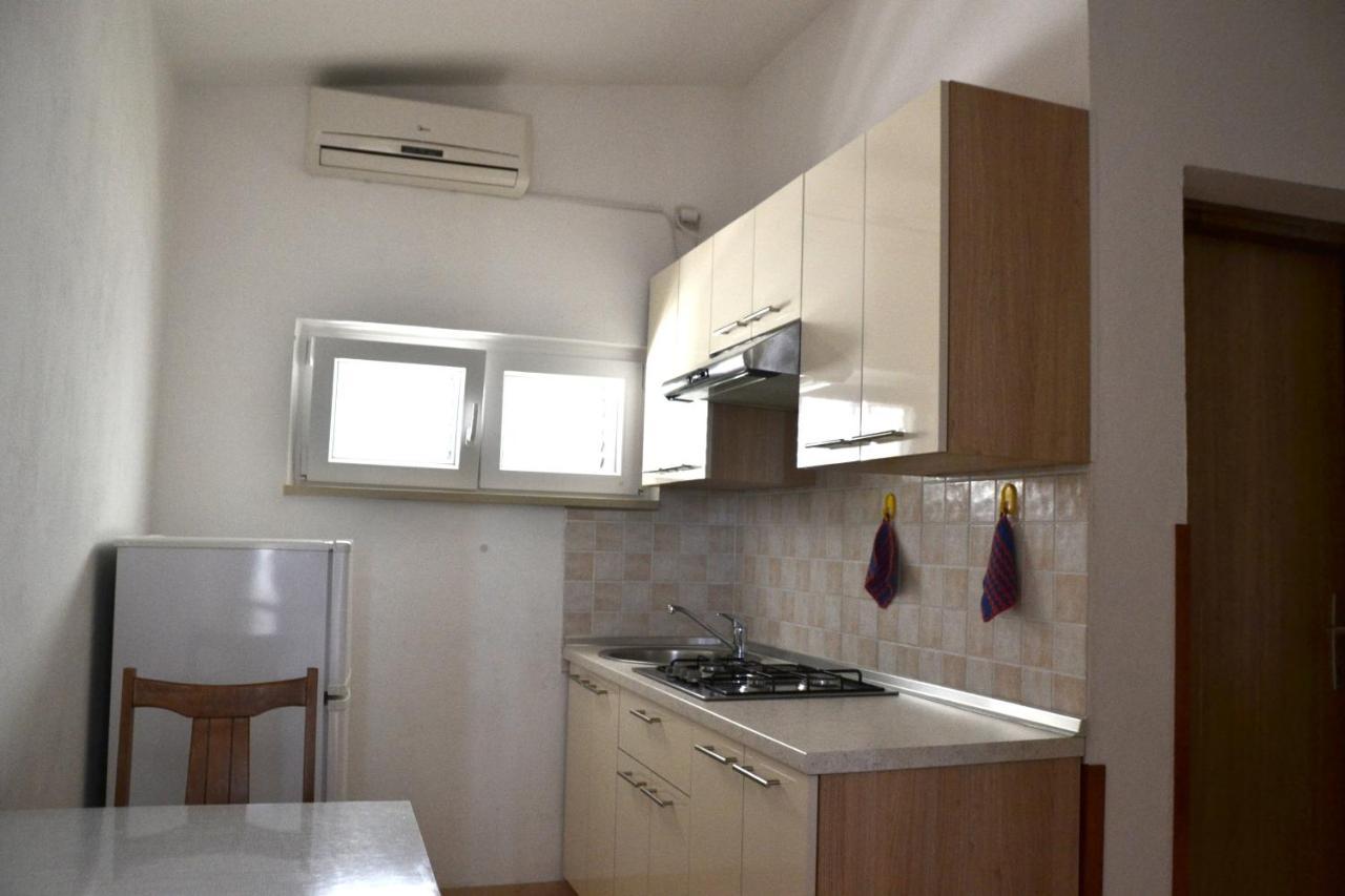 Apartments By The Sea Kustici, Pag - 6335 Zubovići 外观 照片