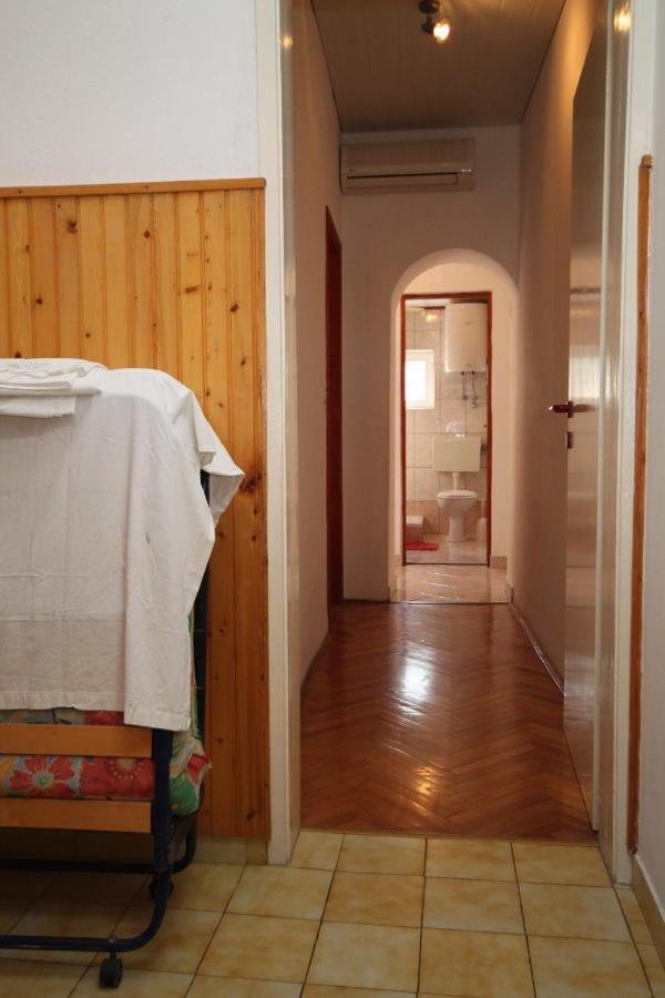Apartments By The Sea Kustici, Pag - 6335 Zubovići 外观 照片