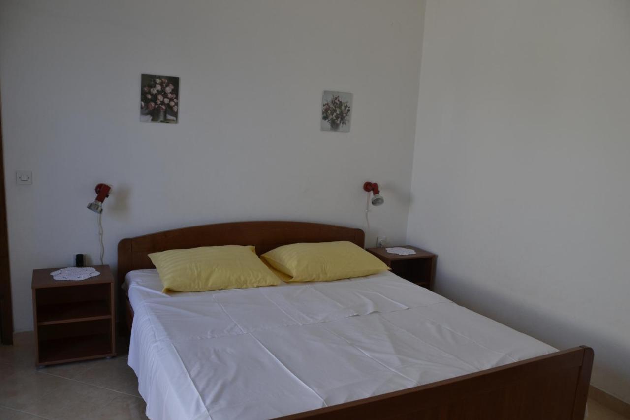 Apartments By The Sea Kustici, Pag - 6335 Zubovići 外观 照片