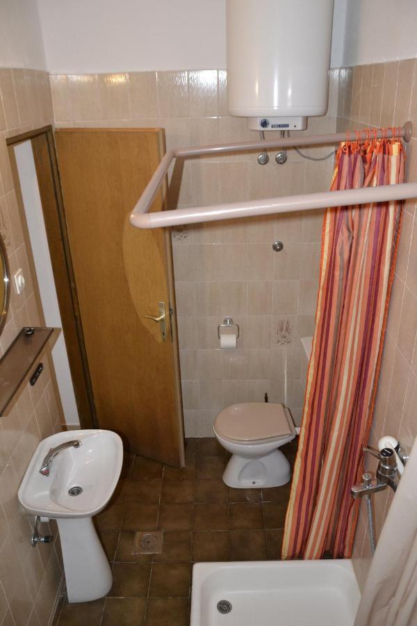 Apartments By The Sea Kustici, Pag - 6335 Zubovići 外观 照片